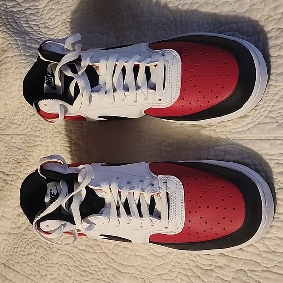 Nike - Courts high - size 11M - VNDS - Picture 2 of 5